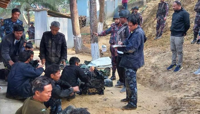 মিয়ানমার থেকে পালিয়ে বাংলাদেশে আরো ৭ বিজিপি সদস্য