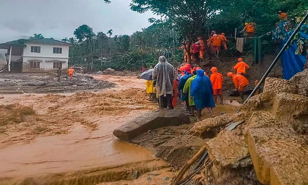 কেরালায় ভয়াবহ ভূমিধসে নিহত বেড়ে ৩০৮