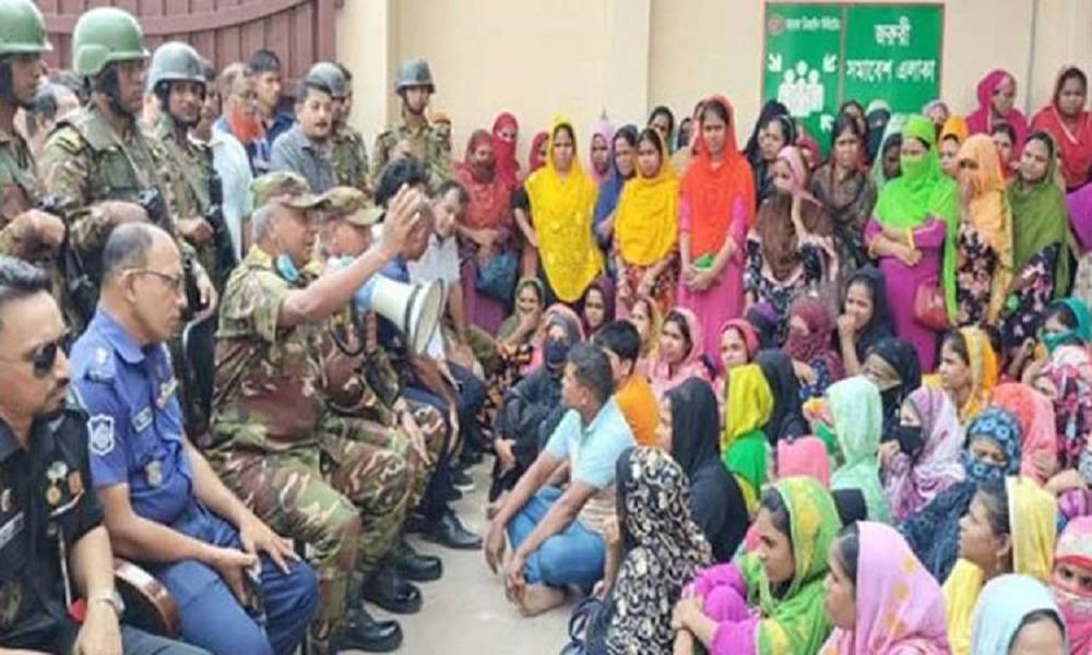 শিল্পাঞ্চলে নাশকতা: ৫৬ কারখানায় ভাঙচুর-অগ্নিসংযোগ প্রতিরোধ, গ্রেফতার ৩৩৫